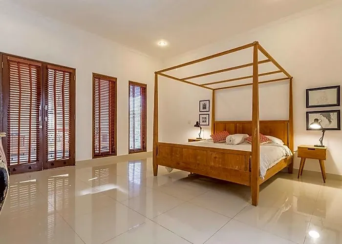 ホテル Mahayana 3br -7min Access & 10min To Canggu 5*