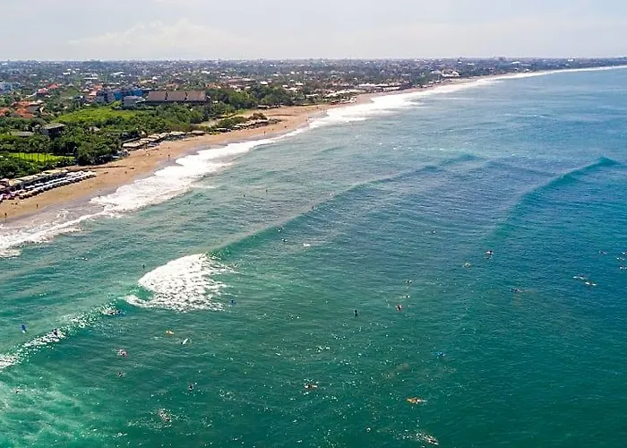 Mahayana 3br -7min Access & 10min To Canggu ホテル
